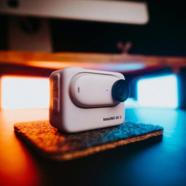 digital-communication-device-camera-gadget-finger-cameras-optics-1677748-pxhere.com