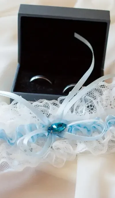 petal-clothing-wedding-bride-wedding-rings-fashion-accessory-992744-pxhere.com