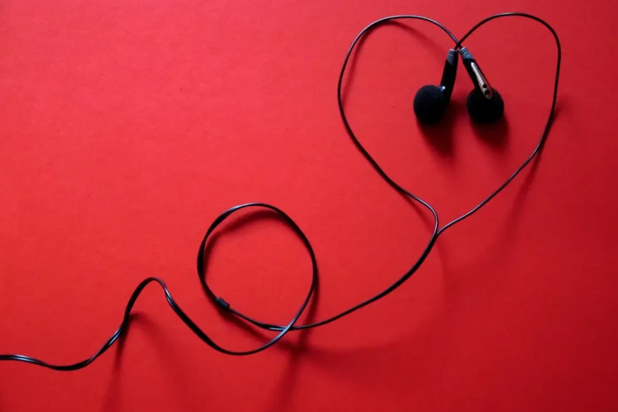 music-technology-play-petal-love-heart-1335686-pxhere.com