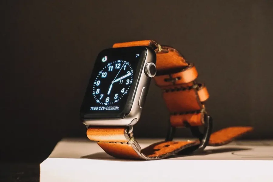 watch-hand-apple-technology-leather-gadget-131494-pxhere.com
